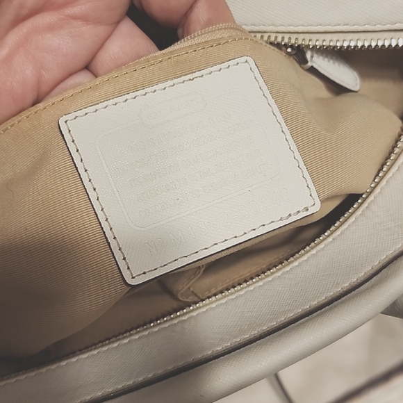 COACH white crossbody - Picture 3 of 15